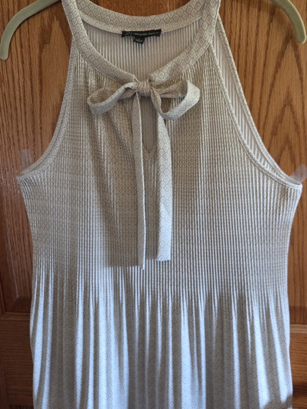 Adrianna Papell Light Beige Tie-Neck keyhole Tank Top sz LG